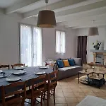 度假居 Le Refuge Du Drapeau Maison Avec 4 Proche Du Centre Historique